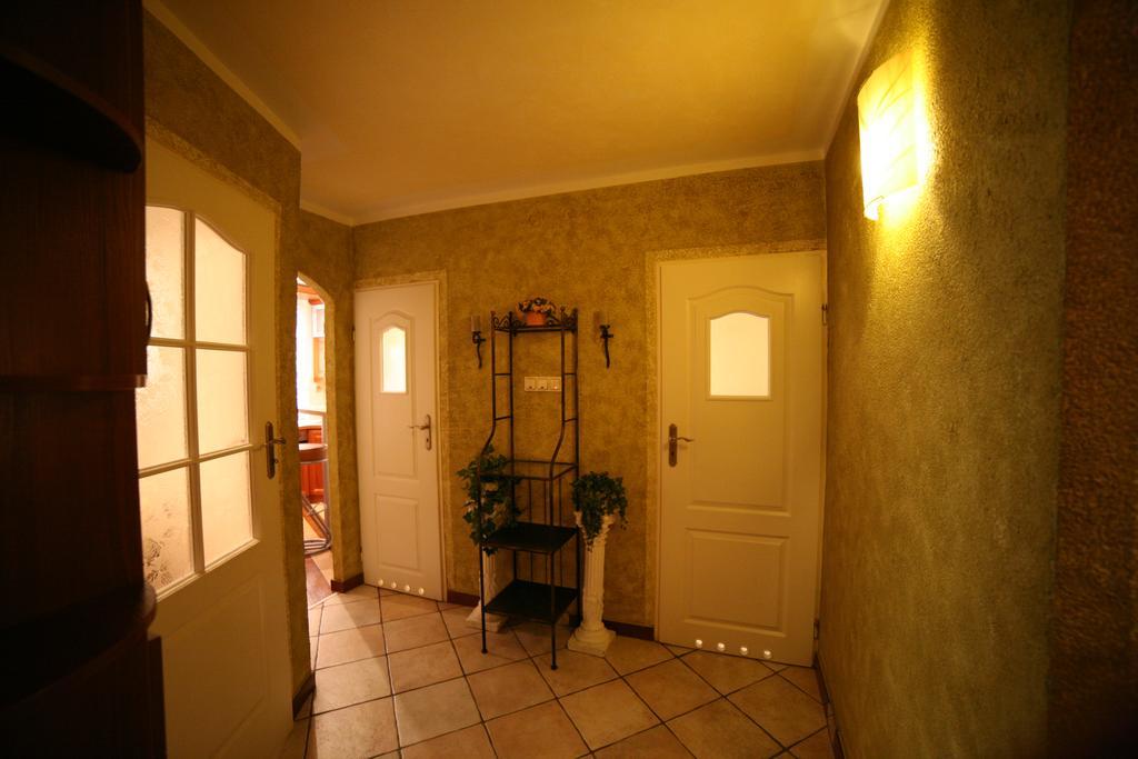 Apartamenty Podzamcze Walbrzych Wałbrzych Quarto foto