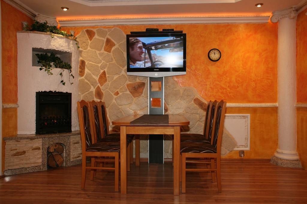 Apartamenty Podzamcze Walbrzych Wałbrzych Quarto foto